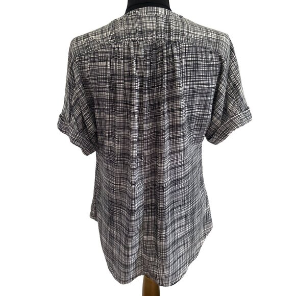 Worthington Black & White Striped Short Sleeve Lightweight V Neck Top, Small - Picture 3 of 7